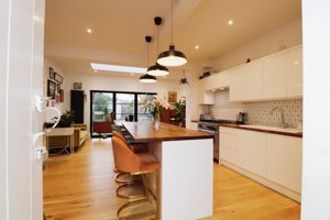 Hadleigh Road- click for photo gallery